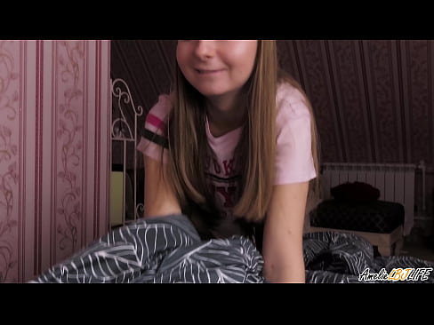 ❤️ Blonde Sucks her Best Friend Deeply και παίρνει σπέρμα στο στόμα της Σπιτικό πορνό ❌❤